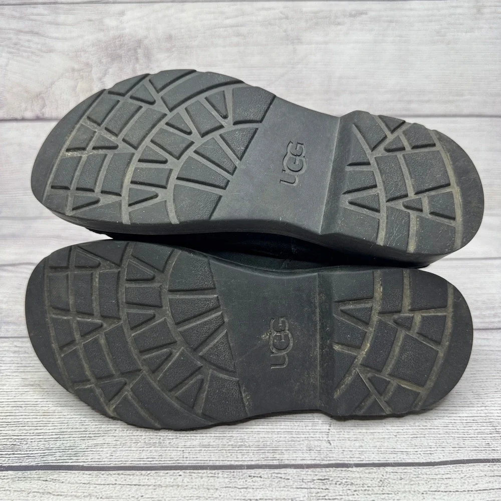 UGG Kids Chelham Weather Black Lace-Up Ankle‎ Boots size 3 Youth Winter Warm